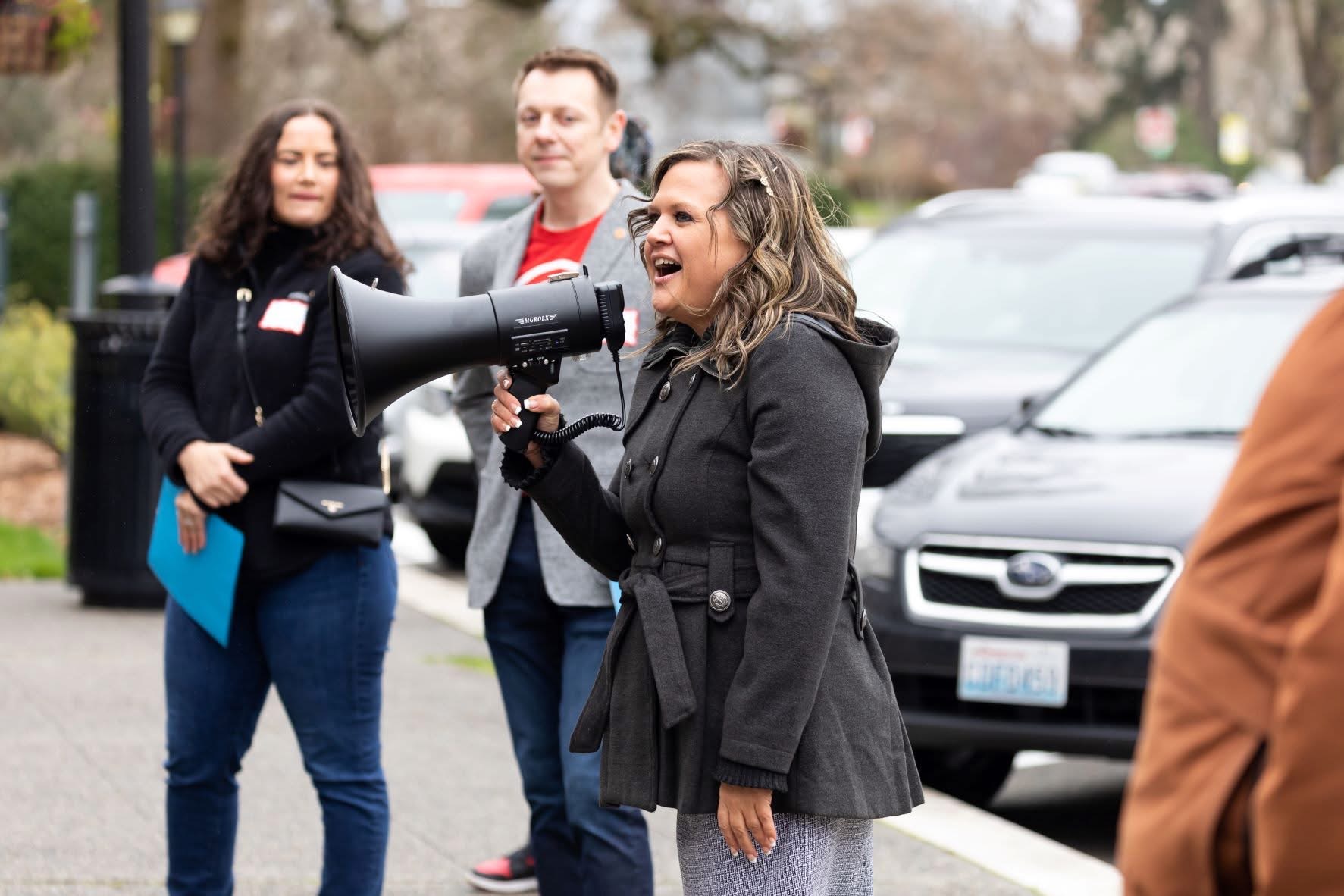 Tarra Simmons fighting for the community