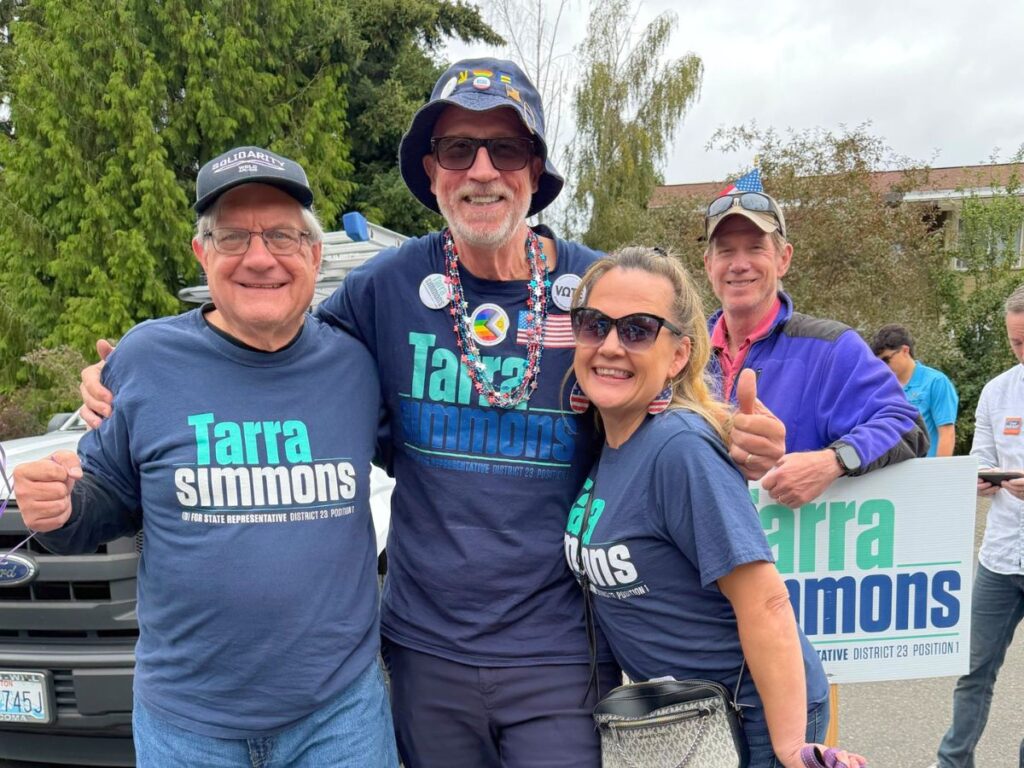 Several volunteers with Tarra Simmons